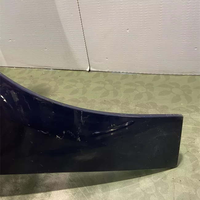 Parafango anteriore destro