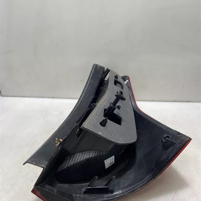 Fanale posteriore sinistro