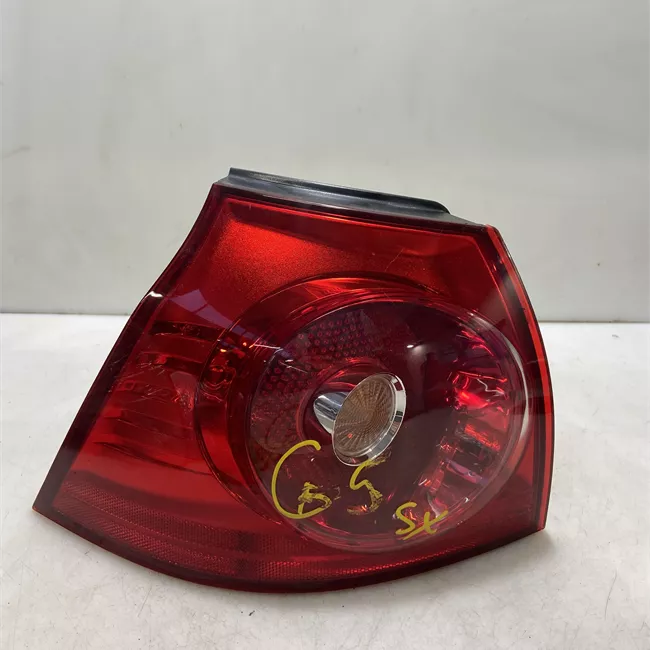 Fanale posteriore parte esterno sinistro