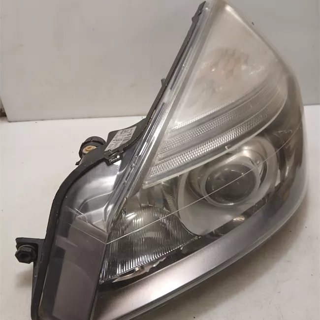 Proiettore sinistro xenon