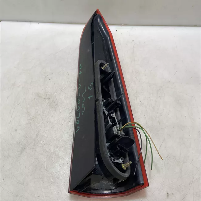 Fanale posteriore parte superiore sinistro