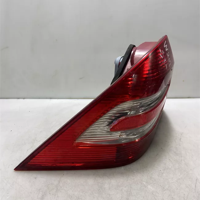 Fanale posteriore sinistro