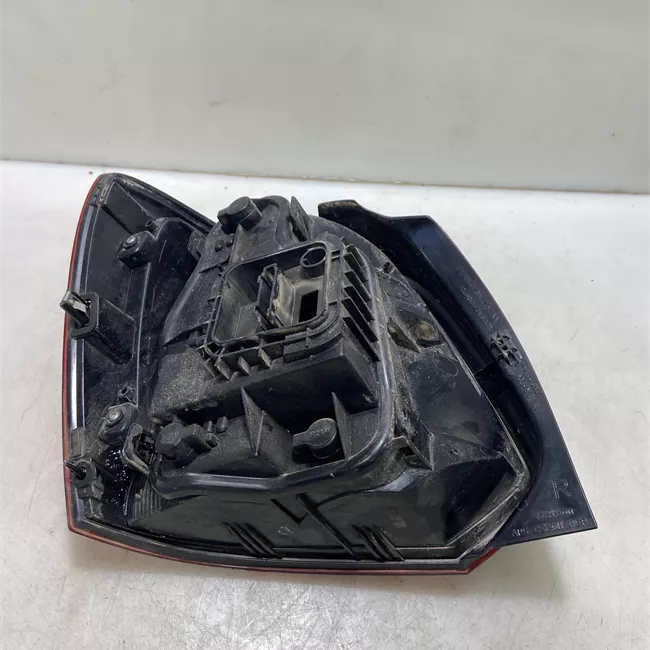 Fanale posteriore destro AL