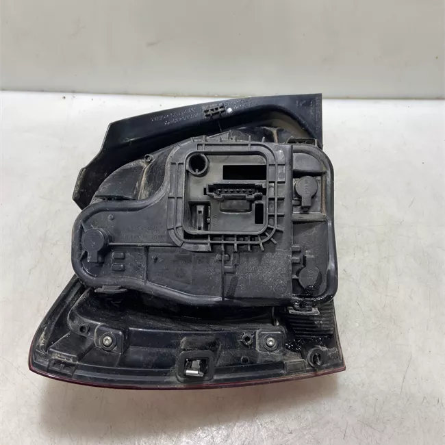 Fanale posteriore destro AL