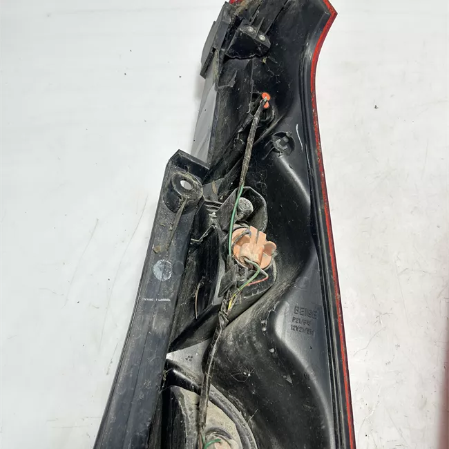 Fanale posteriore parte inferiore sinistro