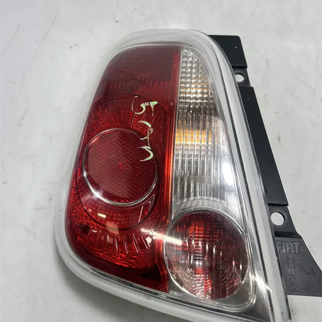 Fanale posteriore sinistro