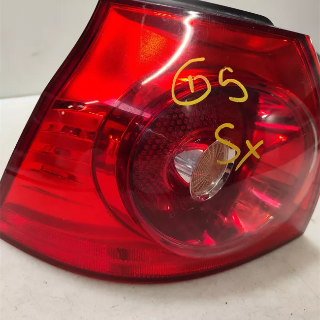 Fanale posteriore parte esterno sinistro