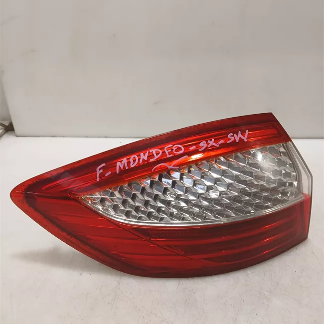 Fanale posteriore parte esterno sinistro