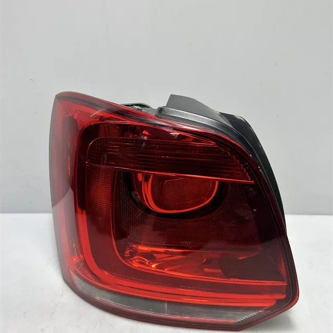 Fanale posteriore sinistro AL