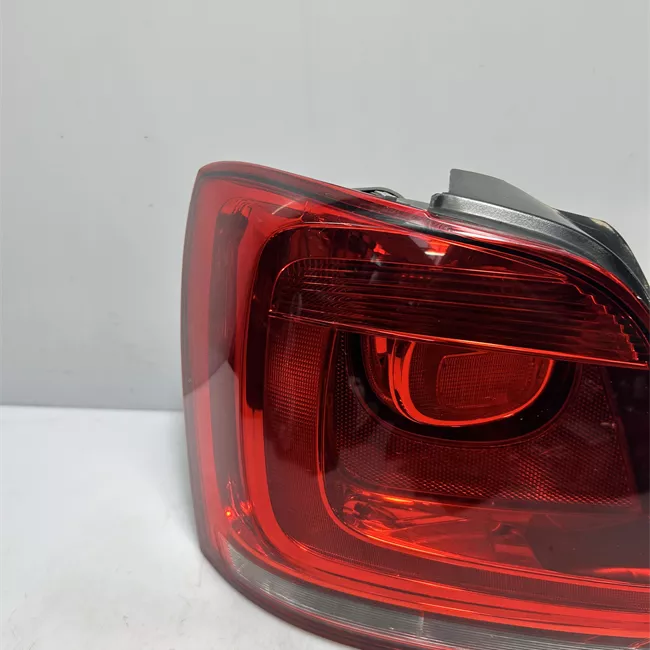 Fanale posteriore sinistro AL