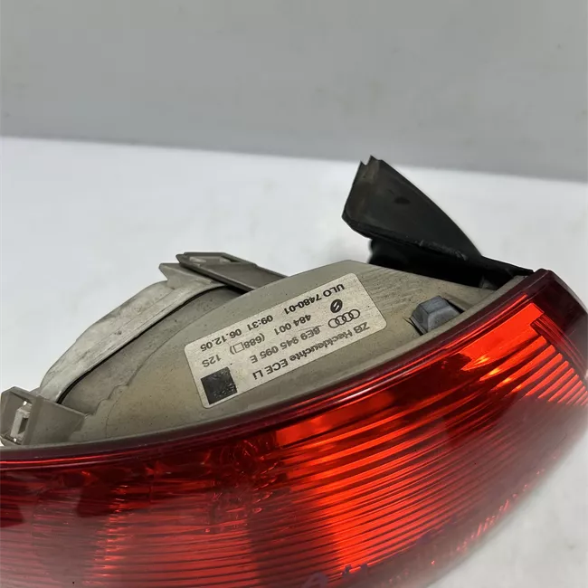 Fanale posteriore parte esterno sinistro