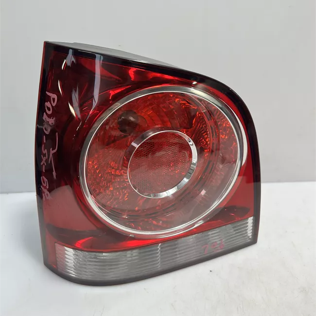 Fanale posteriore sinistro