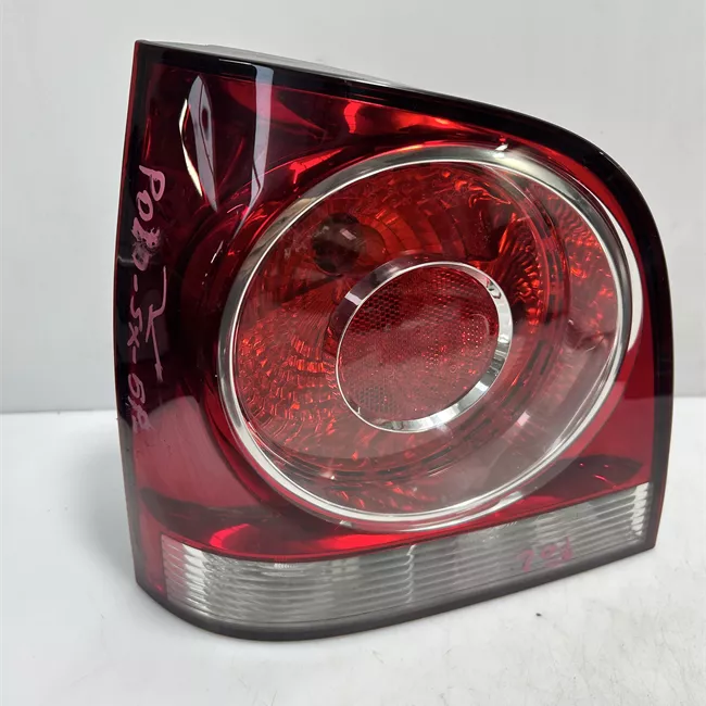 Fanale posteriore sinistro