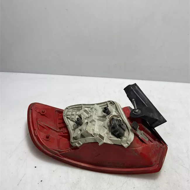 Fanale posteriore parte esterno destro