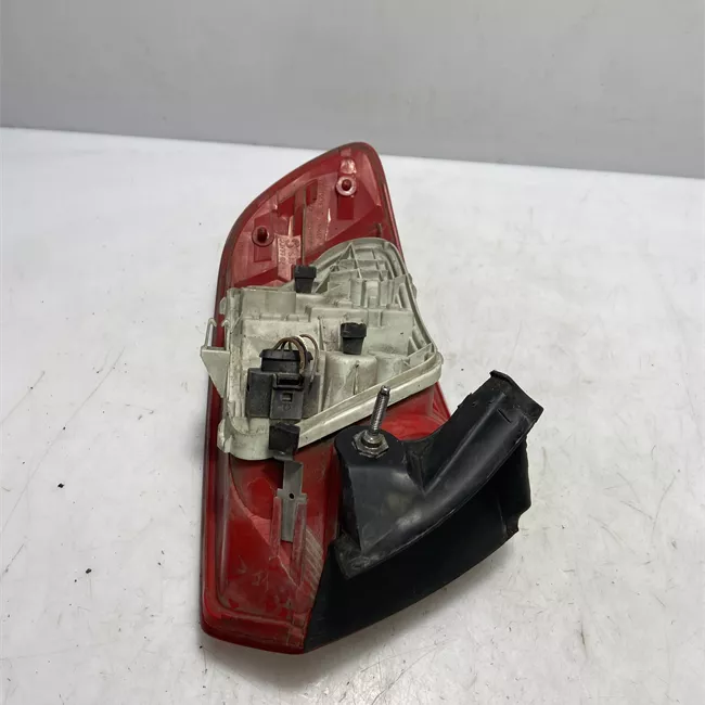 Fanale posteriore parte esterno destro