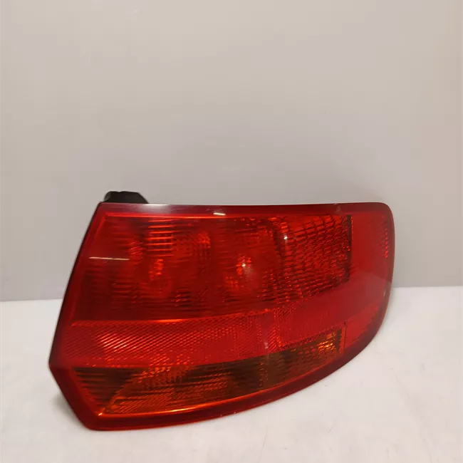 Fanale posteriore parte esterno destro
