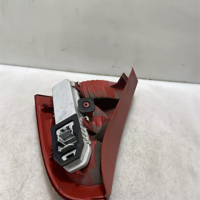 Fanale posteriore sinistro