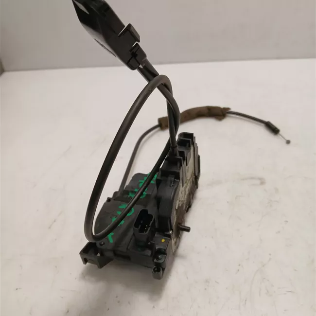 Serratura porta posteriore destra con blocc.elettrom., cris.elettrica