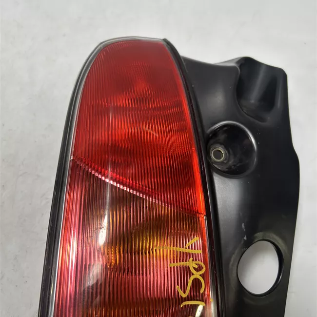 Fanale posteriore sinistro