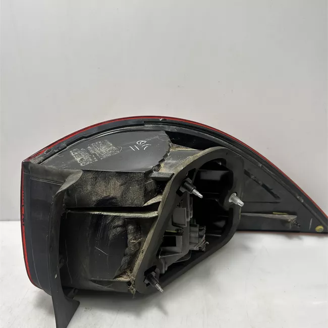 Fanale posteriore sinistro con fan.retronebbia