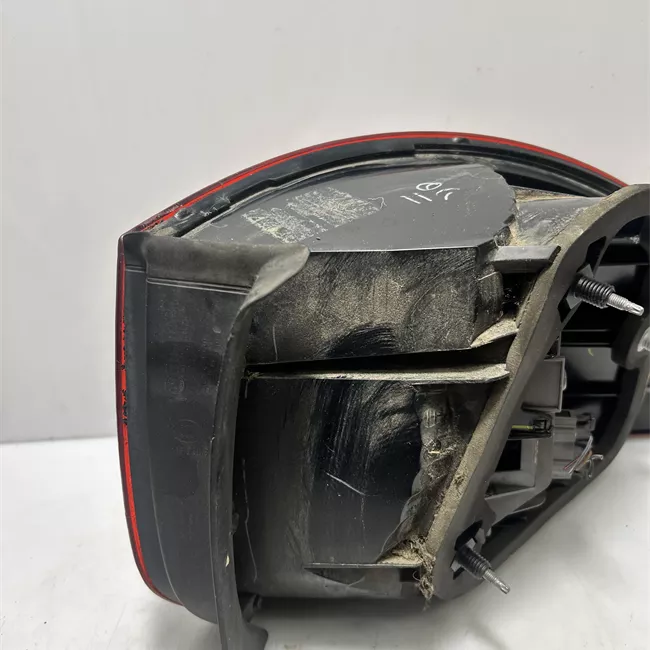 Fanale posteriore sinistro con fan.retronebbia