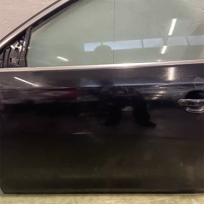 Porta anteriore sinistra