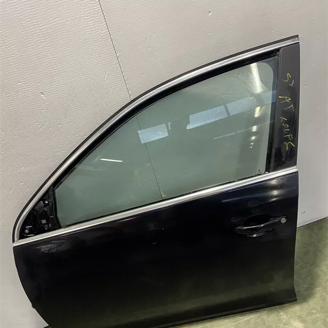 Porta anteriore sinistra