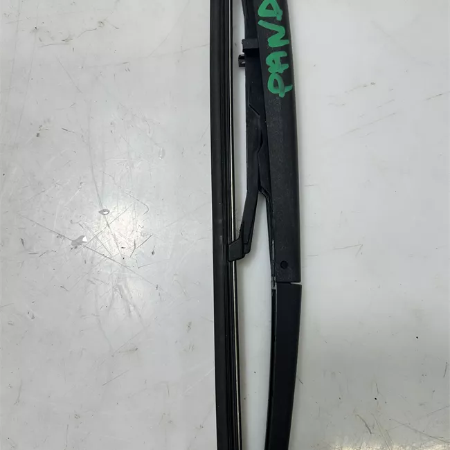 Braccio con spazzola tergilunotto