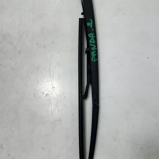 Braccio con spazzola tergilunotto