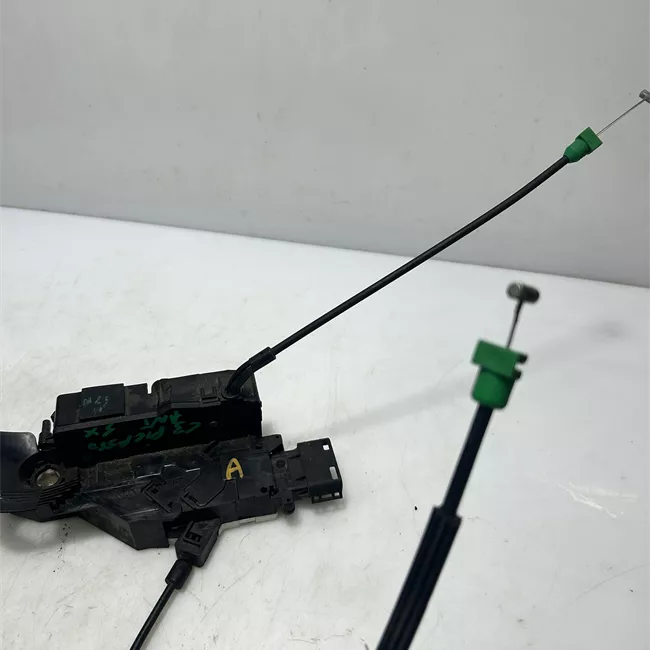 Serratura porta anteriore sinistra