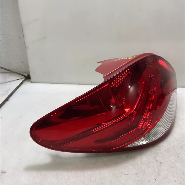 Fanale posteriore sinistro