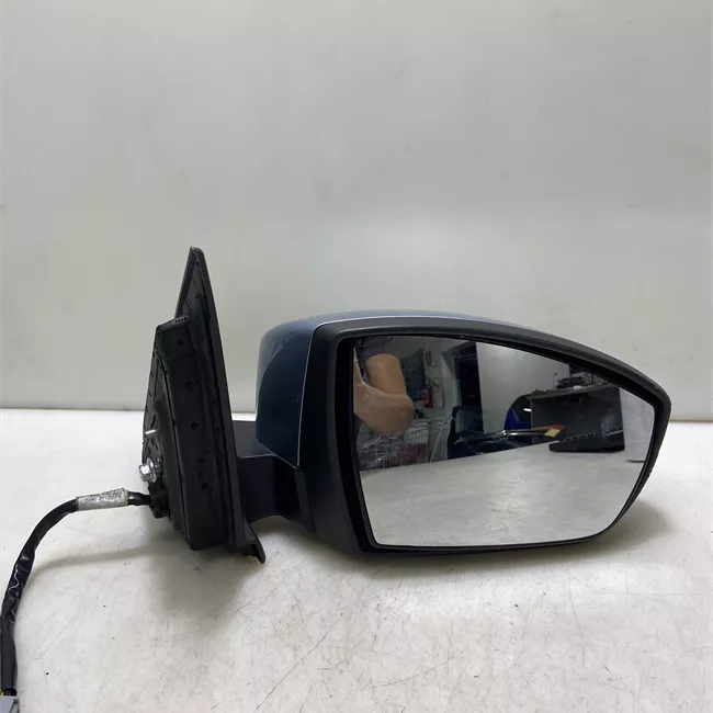 Retrovisore esterno regolazione elettrica destro Titanium-Trend con luce cortesia