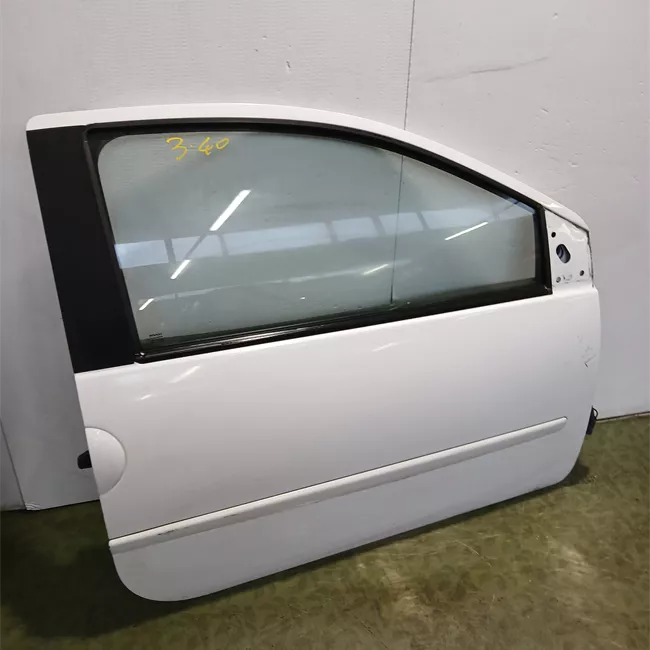 Porta anteriore destra