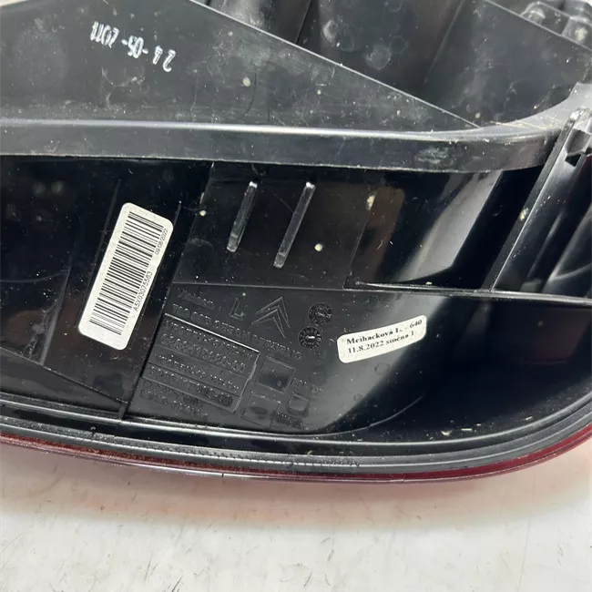 Fanale posteriore sinistro