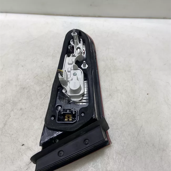 Fanale posteriore parte interno destro