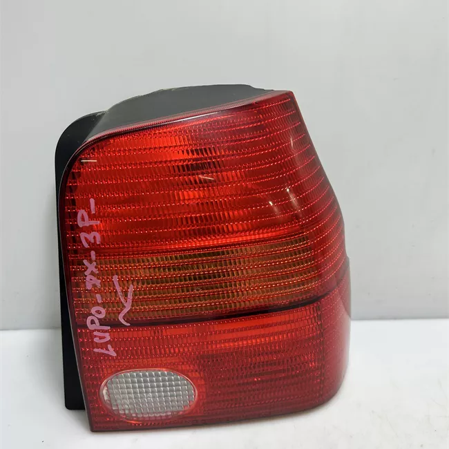 Fanale posteriore sinistro