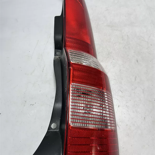 Fanale posteriore destro 11/04<