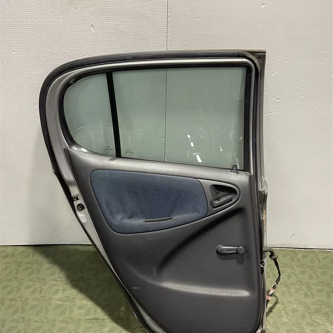 Porta posteriore sinistra