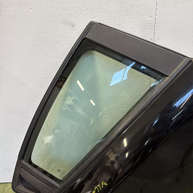 Porta posteriore destra