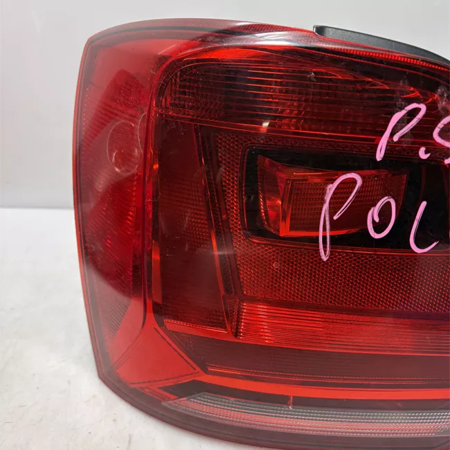 Fanale posteriore sinistro con retromarcia