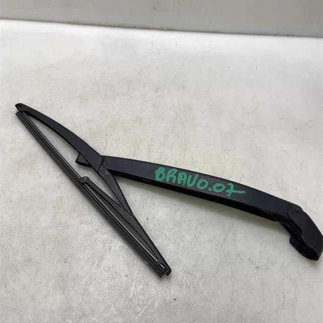 Braccio con spazzola tergilunotto