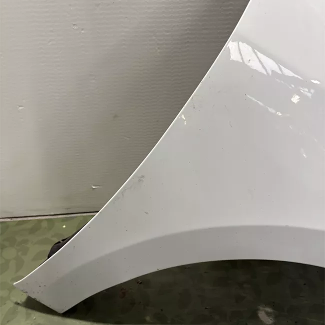 Parafango anteriore destro