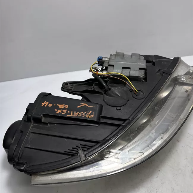 Proiettore con regolatore altezza sinistro Xeno