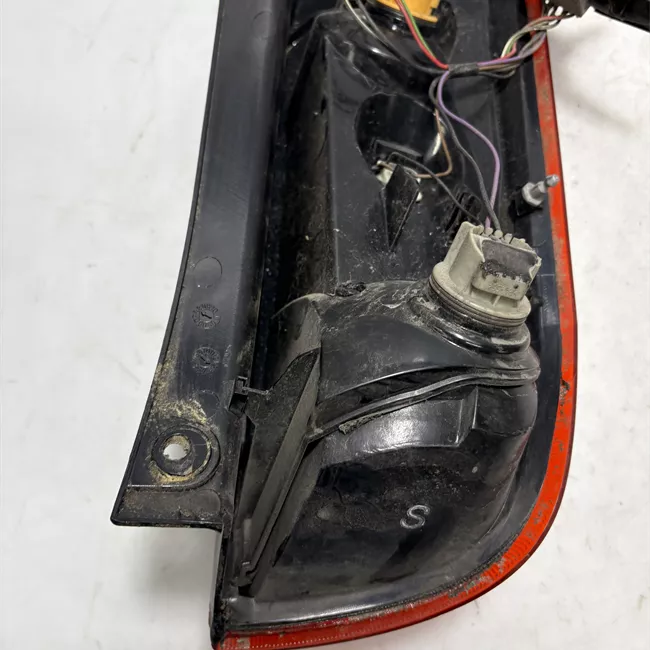 Fanale posteriore sinistro