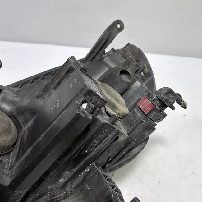 Proiettore destro Trasparente scuro