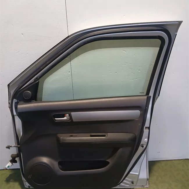 Porta anteriore destra