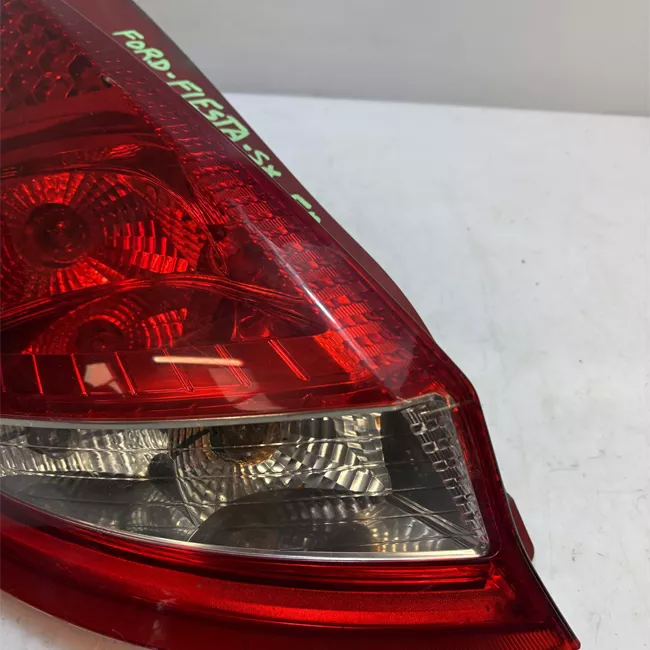 Fanale posteriore sinistro