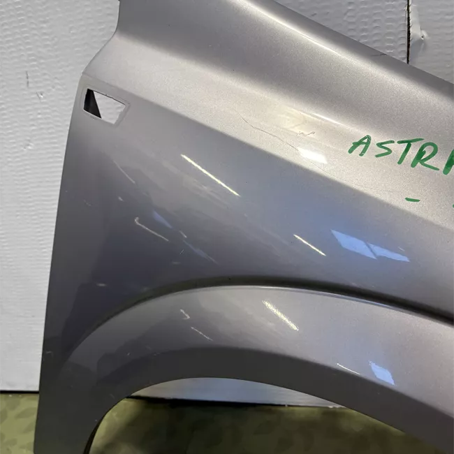 Parafango anteriore destro