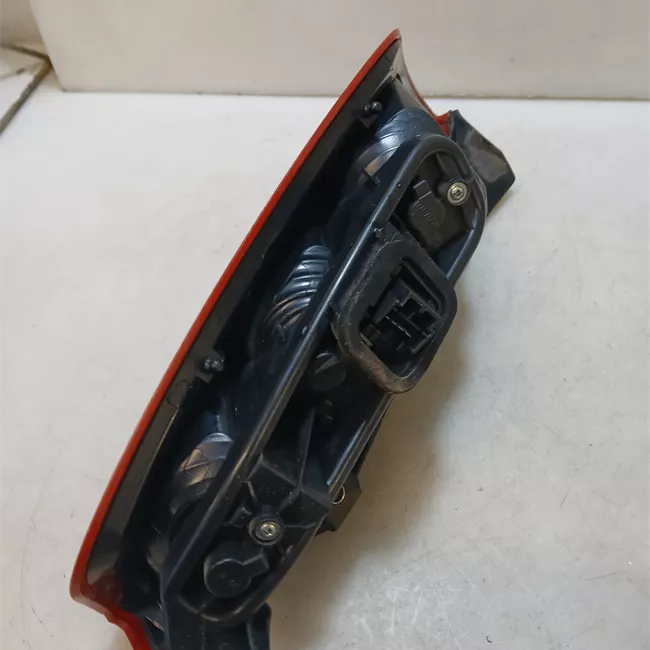 Fanale posteriore sinistro