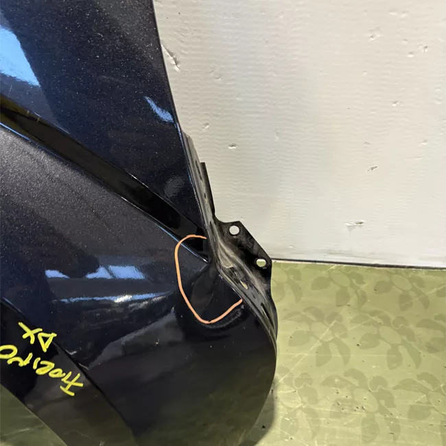 Parafango anteriore destro